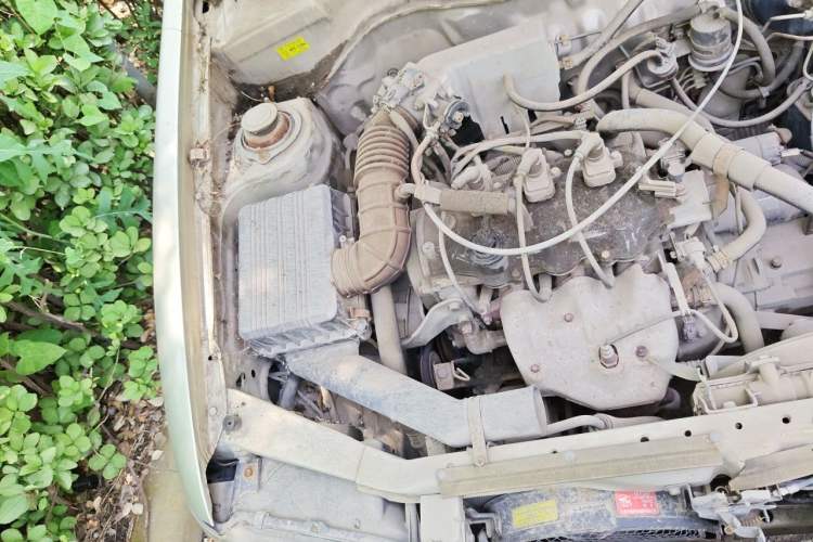 Used FAW Xiali 2010 A+ 1.0L Hatchback – Beijing Exclusive Model Engine Bay Right