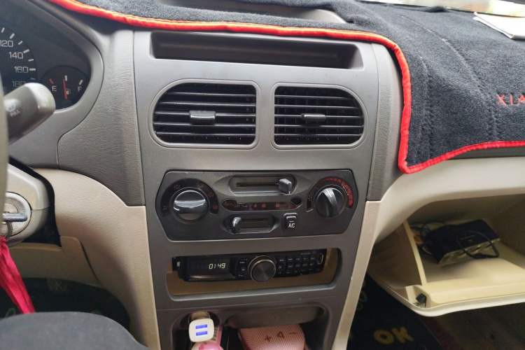 Used FAW Xiali 2011 A+ 1.0L Sedan Audio And AC Panel
