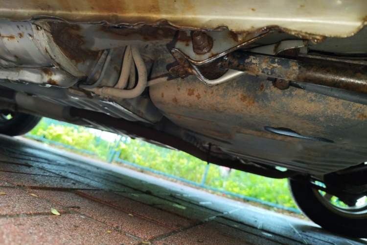 Used FAW Xiali 2011 A+ 1.0L Sedan Chassis Rear Left