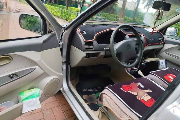 Used FAW Xiali 2011 A+ 1.0L Sedan Driver Seat