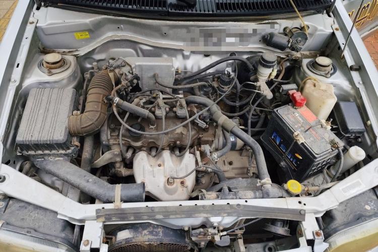 Used FAW Xiali 2011 A+ 1.0L Sedan Engine Bay
