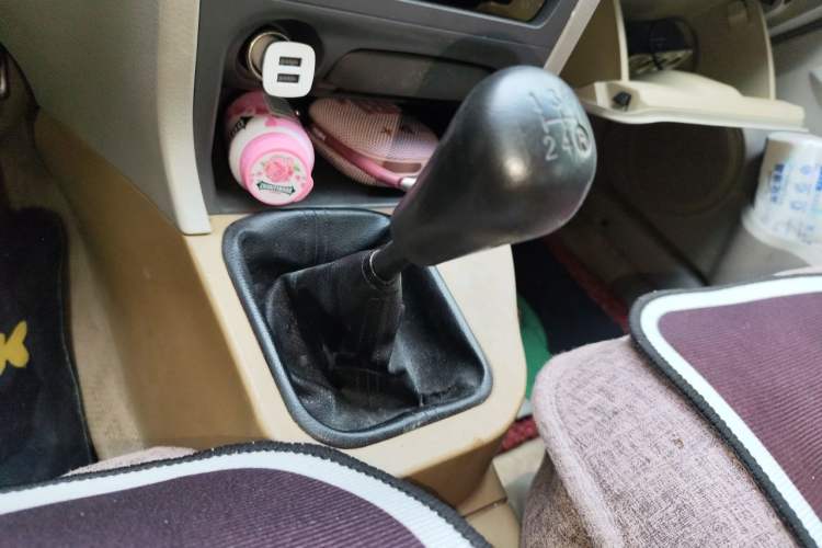 Used FAW Xiali 2011 A+ 1.0L Sedan Gear Lever