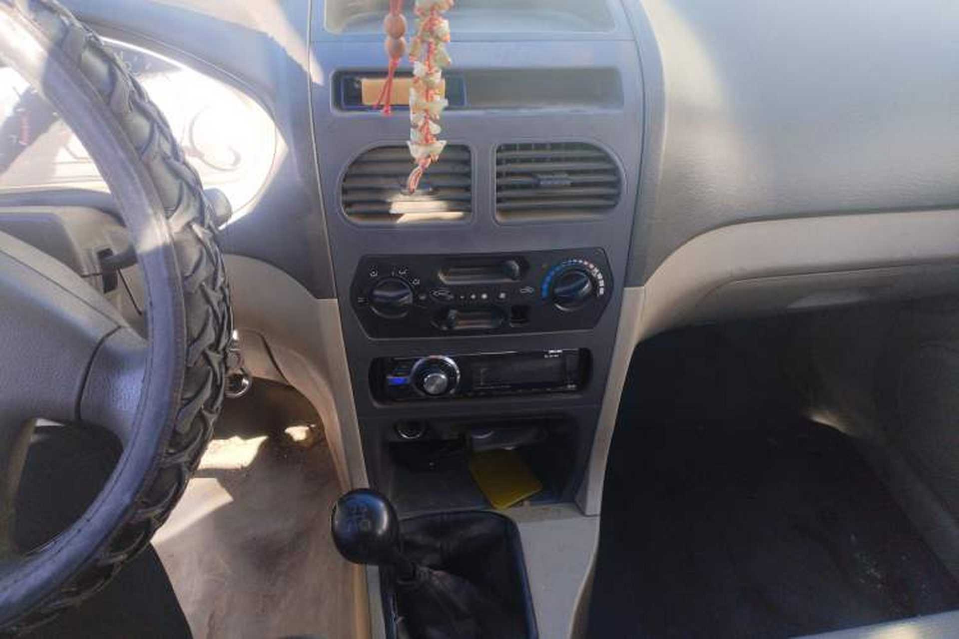 Used FAW Xiali 2011 A+ 1.0L Sedan (Air-Conditioning Not Included) Audio And AC Panel