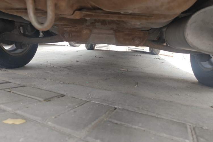 Used FAW Xiali 2011 A+ 1.0L Sedan Chassis Rear