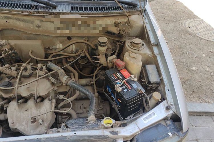 Used FAW Xiali 2011 A+ 1.0L Hatchback (Air-Conditioning Not Included) Engine Bay Left