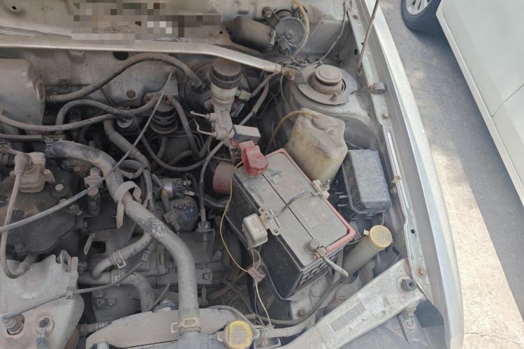 Used FAW Xiali 2011 A+ 1.0L Sedan Engine Bay Left