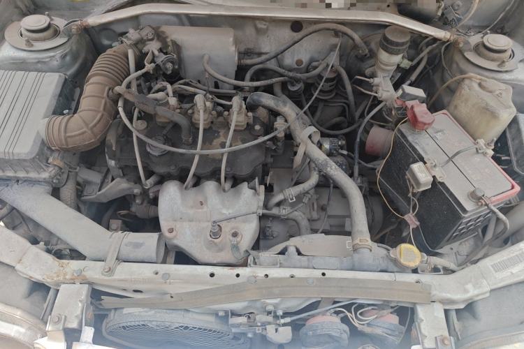 Used FAW Xiali 2011 A+ 1.0L Sedan Engine Bay