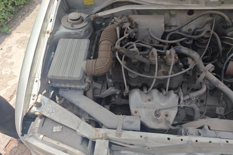 Used FAW Xiali 2011 A+ 1.0L Sedan Engine Bay Right