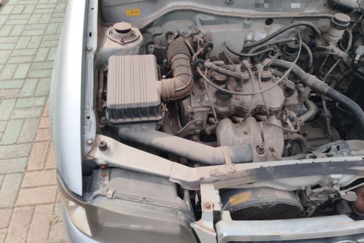 Used FAW Xiali 2011 A+ 1.0L Hatchback Engine Bay Right