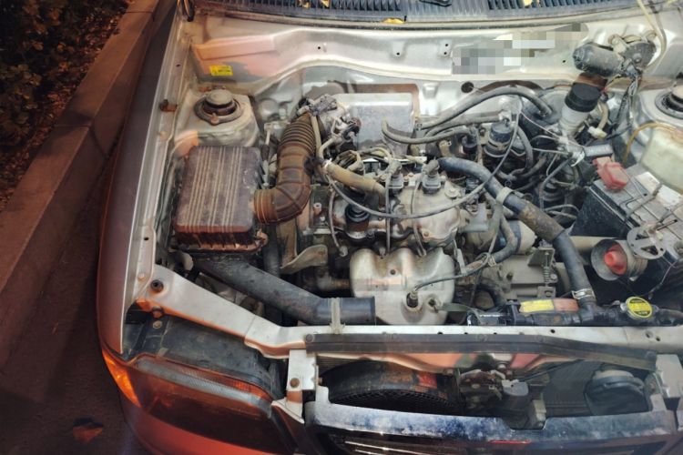 Used FAW Xiali 2011 A+ 1.0L Sedan Engine Bay Right