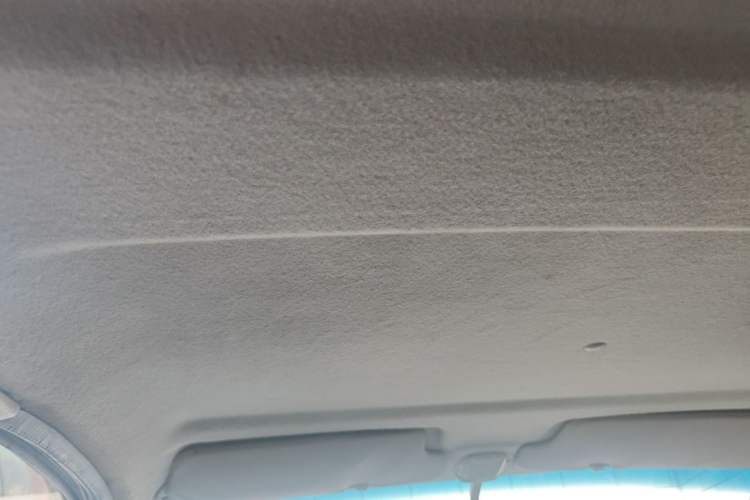 Used FAW Xiali 2011 A+ 1.0L Sedan Headliner