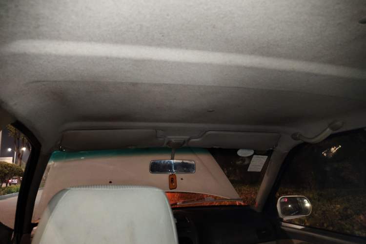 Used FAW Xiali 2011 A+ 1.0L Sedan Headliner