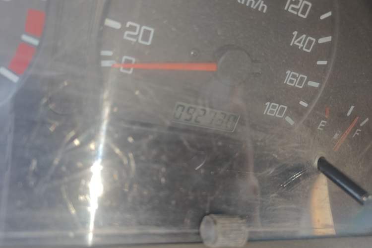 Used FAW Xiali 2011 A+ 1.0L Hatchback Odometer Close Up