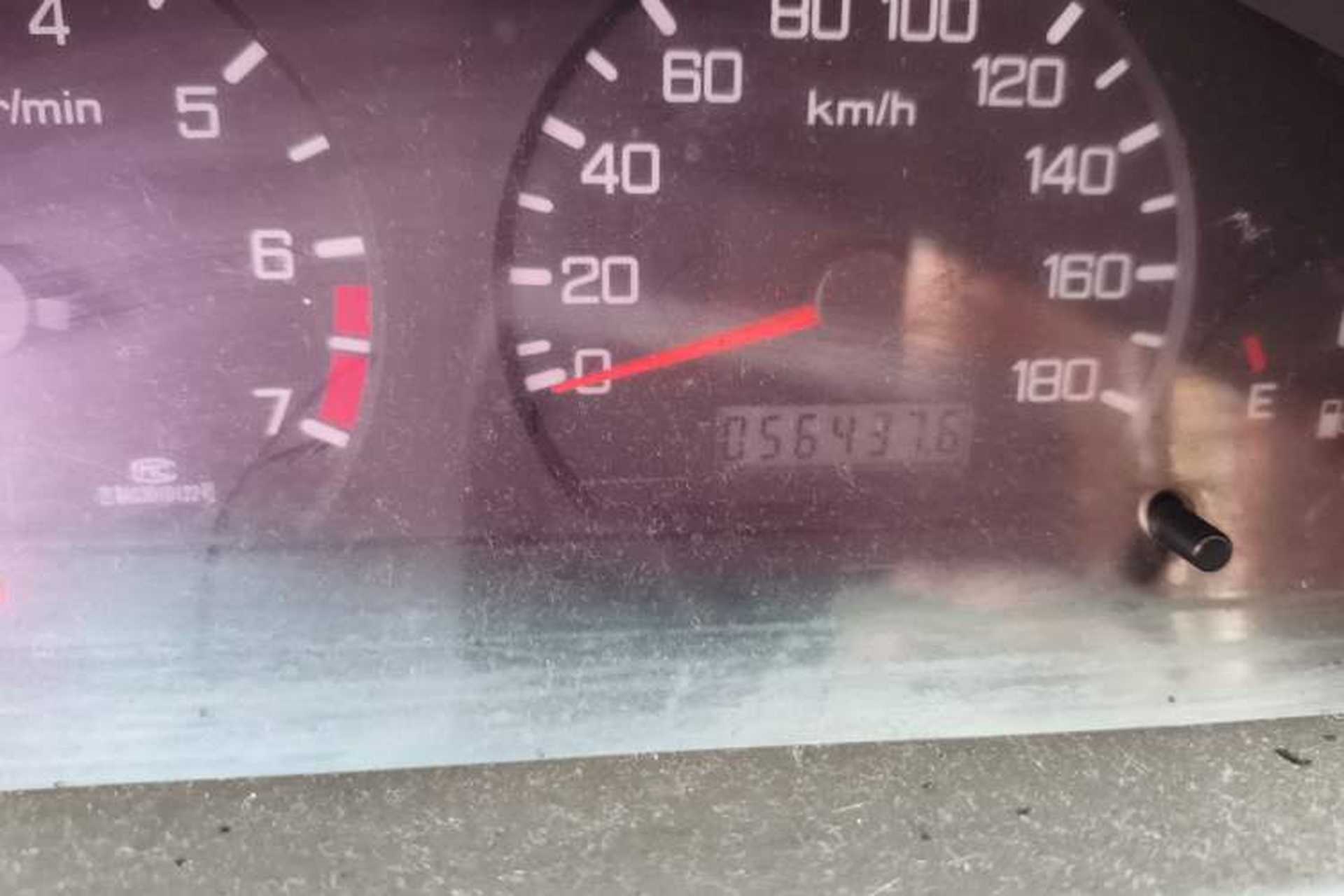 Used FAW Xiali 2011 A+ 1.0L Hatchback Odometer Close Up