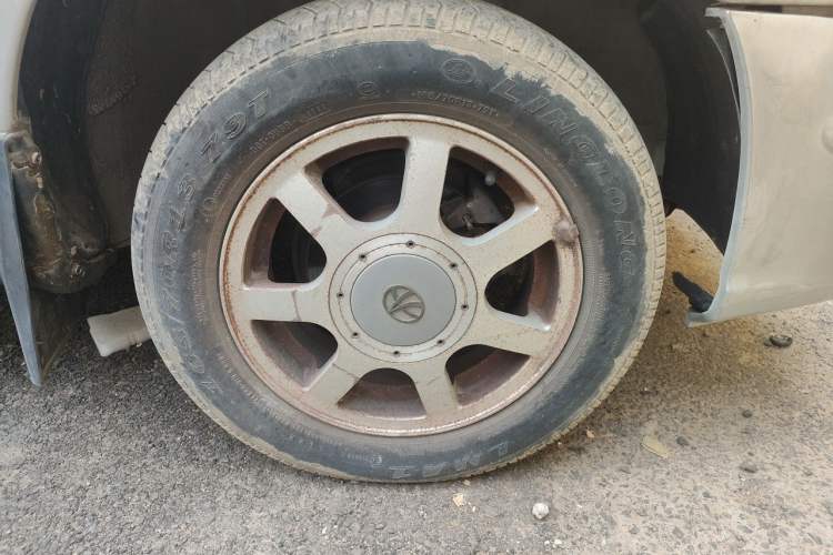 Used FAW Xiali 2011 A+ 1.0L Hatchback (Air-Conditioning Not Included) Right Front Wheel Hub