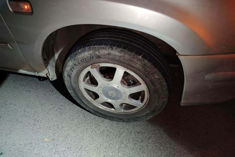Used FAW Xiali 2011 A+ 1.0L Sedan Right Front Wheel Hub