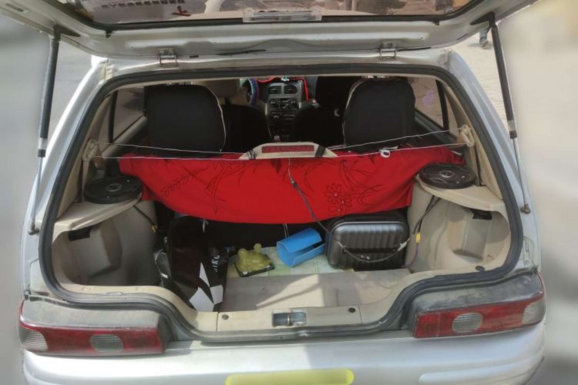 Used FAW Xiali 2011 A+ 1.0L Hatchback Trunk