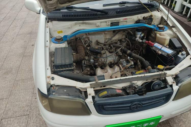 Used FAW Xiali 2011 A+ 1.0L Hatchback Engine Bay Right