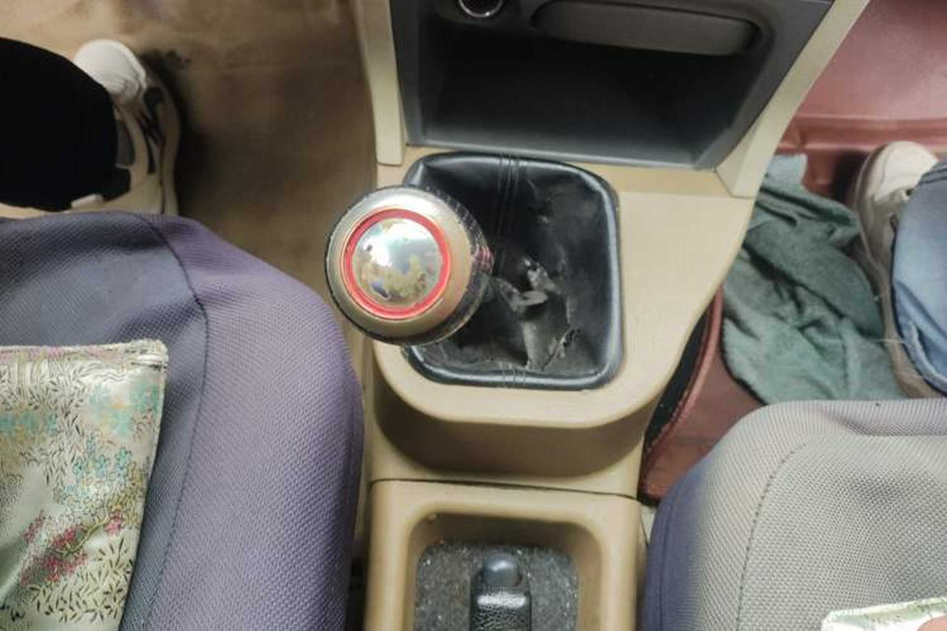 Used FAW Xiali 2011 A+ 1.0L Hatchback Gear Lever