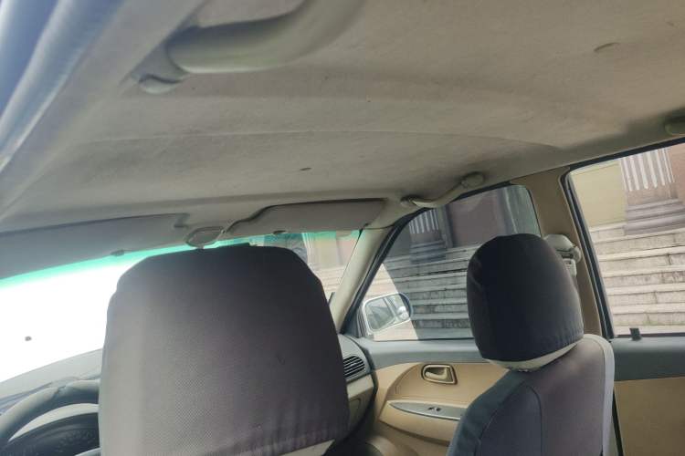 Used FAW Xiali 2011 A+ 1.0L Hatchback Headliner