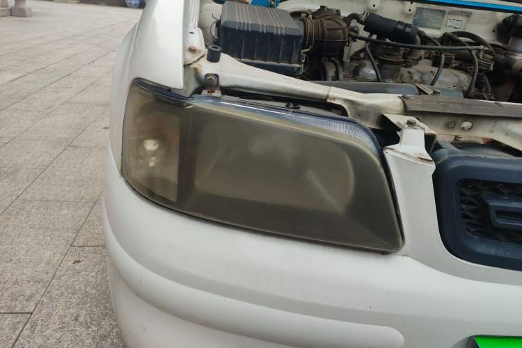 Used FAW Xiali 2011 A+ 1.0L Hatchback Right Front Headlight