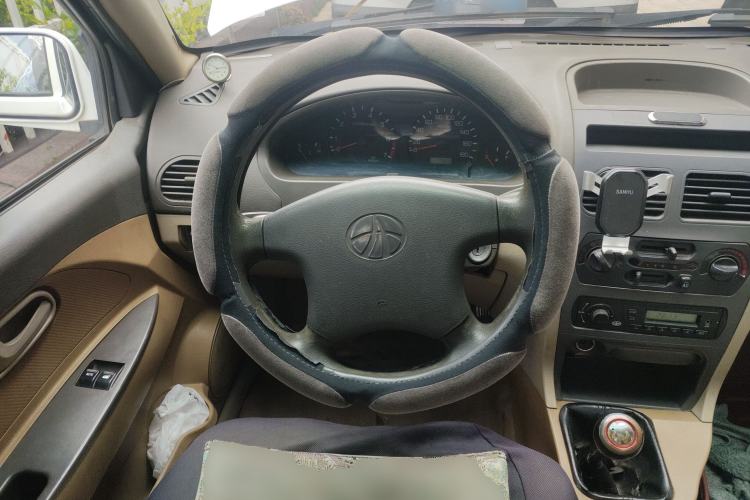 Used FAW Xiali 2011 A+ 1.0L Hatchback Steering Wheel