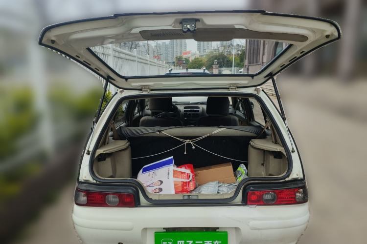 Used FAW Xiali 2011 A+ 1.0L Hatchback Trunk