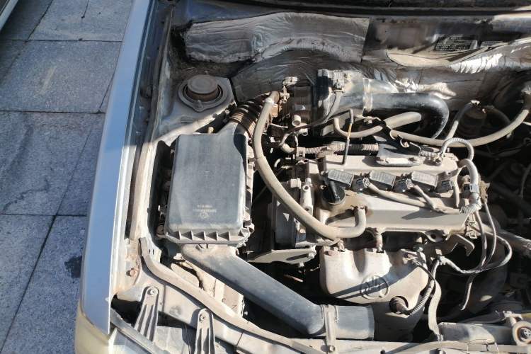 Used FAW Xiali 2012 N3 1.0L Hatchback – Practical Model Engine Bay Right