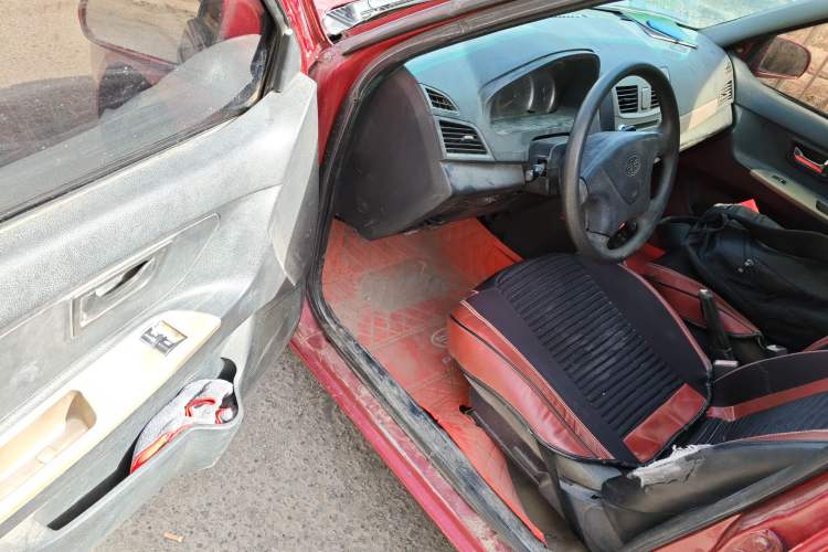 Used FAW Xiali 2012 N3 1.0L Sedan Base Model Driver Seat