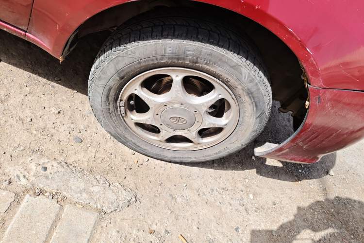 Used FAW Xiali 2012 N3 1.0L Sedan Base Model Right Front Wheel Hub