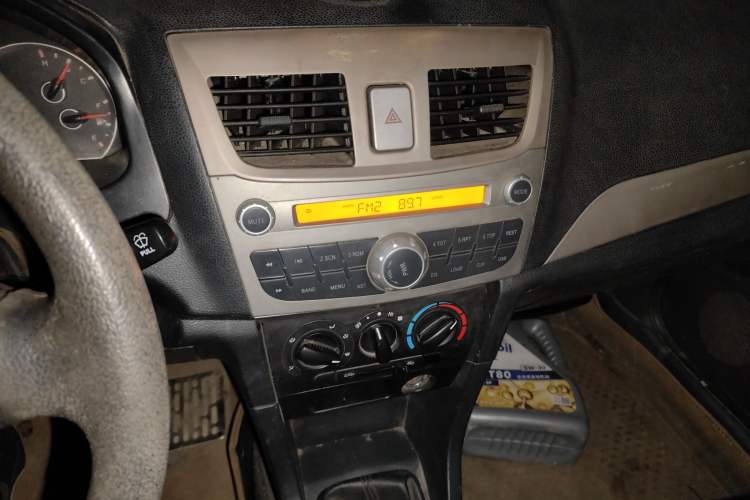 Used FAW Xiali 2012 N3 1.0L Sedan - Practical Model Audio And AC Panel