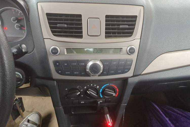 Used FAW Xiali 2012 N3 1.0L Sedan - Practical Model Audio And AC Panel