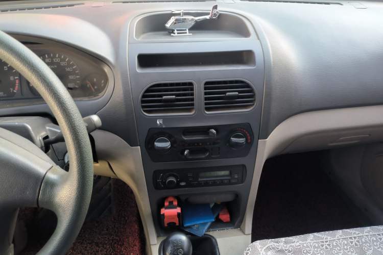 Used FAW Xiali 2012 N3 1.0L Hatchback – Practical Model Audio And AC Panel