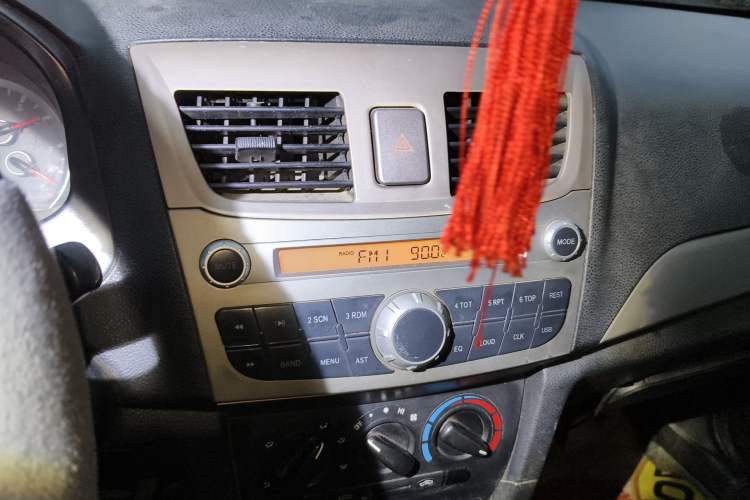 Used FAW Xiali 2012 N3 1.0L Sedan - Practical Model Audio And AC Panel