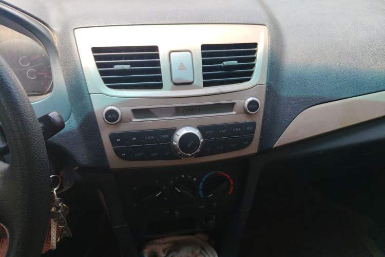 Used FAW Xiali 2012 N3 1.0L Sedan Base Model Audio And AC Panel