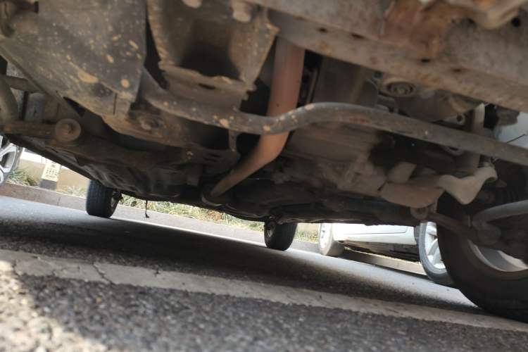 Used FAW Xiali 2012 N3 1.0L Sedan - Practical Model Chassis Front