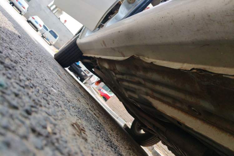 Used FAW Xiali 2012 N3 1.0L Sedan Base Model Chassis Front Right