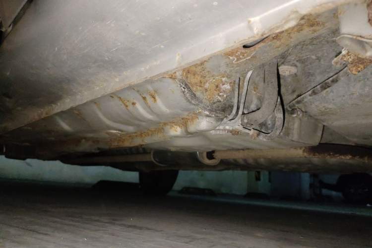 Used FAW Xiali 2012 N3 1.0L Sedan Comfort Model Chassis Rear Left