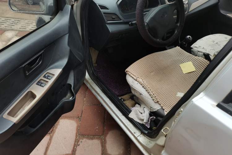 Used FAW Xiali 2012 N3 1.0L Sedan Base Model Driver Seat