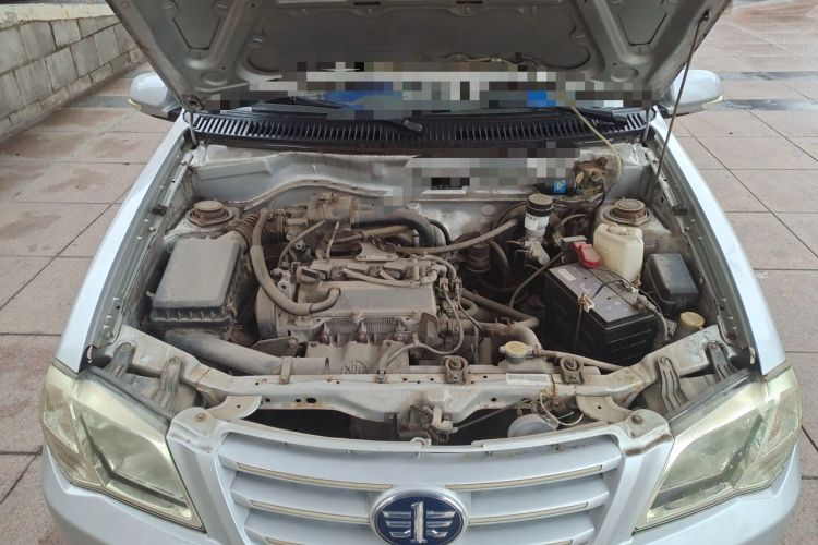 Used FAW Xiali 2012 N3 1.0L Sedan - Practical Model Engine Bay