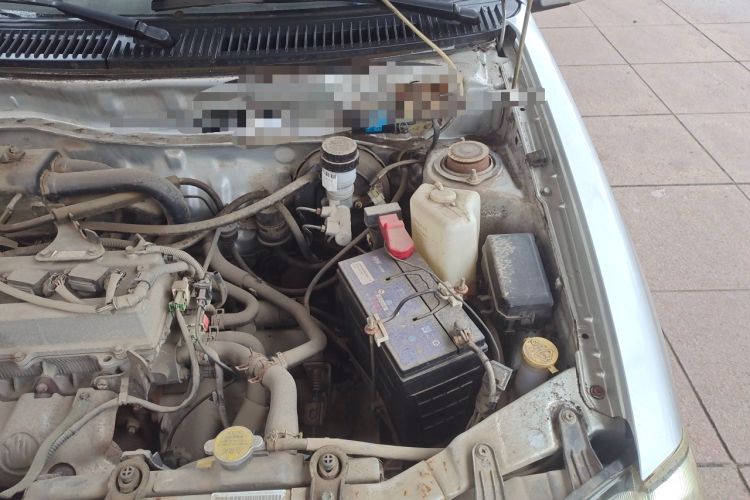 Used FAW Xiali 2012 N3 1.0L Sedan - Practical Model Engine Bay Left