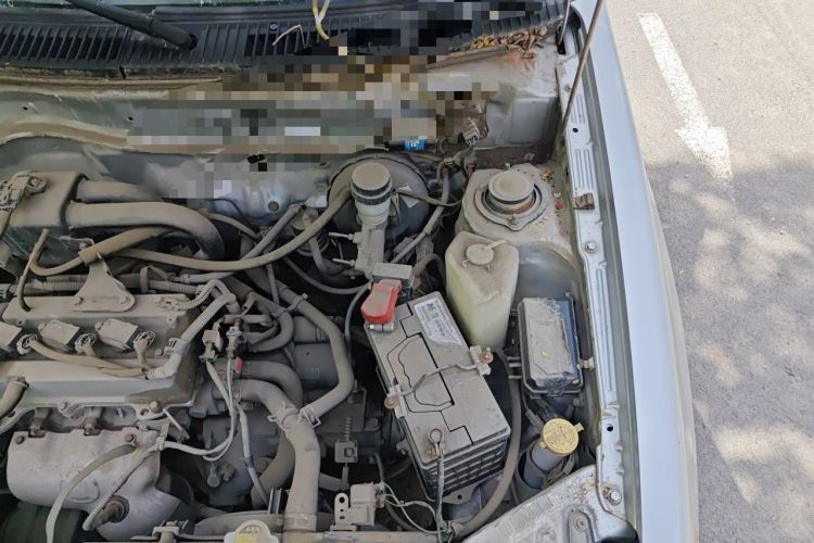Used FAW Xiali 2012 N3 1.0L Sedan - Practical Model Engine Bay Left