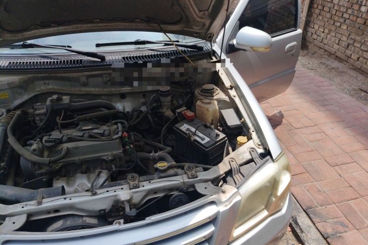 Used FAW Xiali 2012 N3 1.0L Sedan Base Model Engine Bay Left