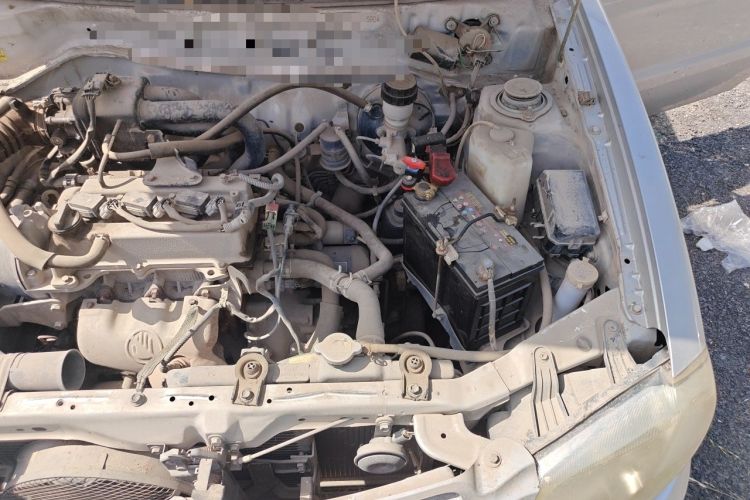 Used FAW Xiali 2012 N3 1.0L Hatchback Standard Model Engine Bay Left