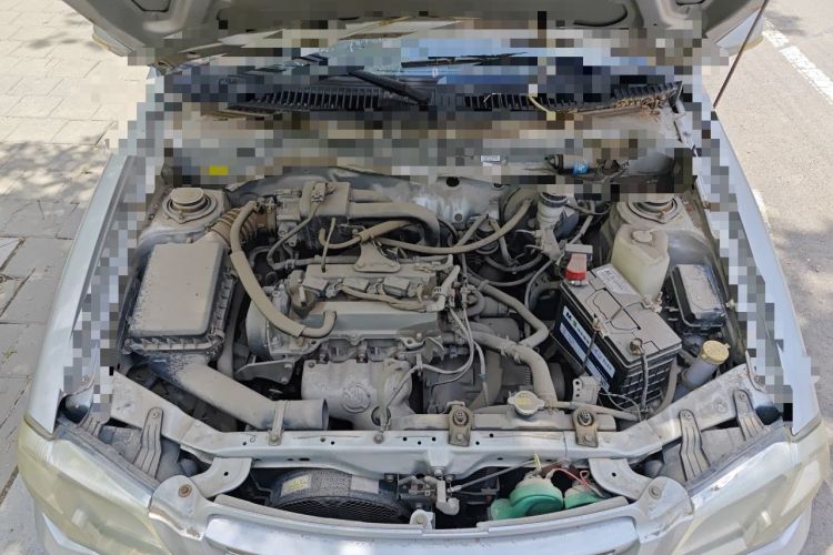Used FAW Xiali 2012 N3 1.0L Sedan - Practical Model Engine Bay