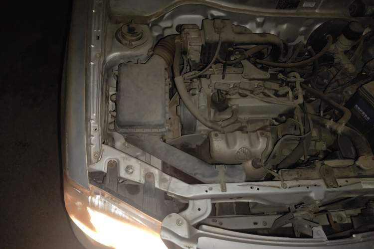 Used FAW Xiali 2012 N3 1.0L Sedan - Practical Model Engine Bay Right
