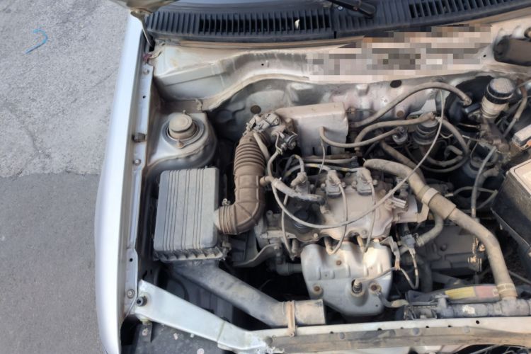 Used FAW Xiali 2012 N3 1.0L Hatchback – Practical Model Engine Bay Right