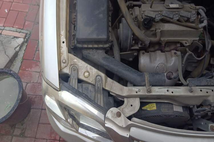 Used FAW Xiali 2012 N3 1.0L Sedan Comfort Model Engine Bay Right