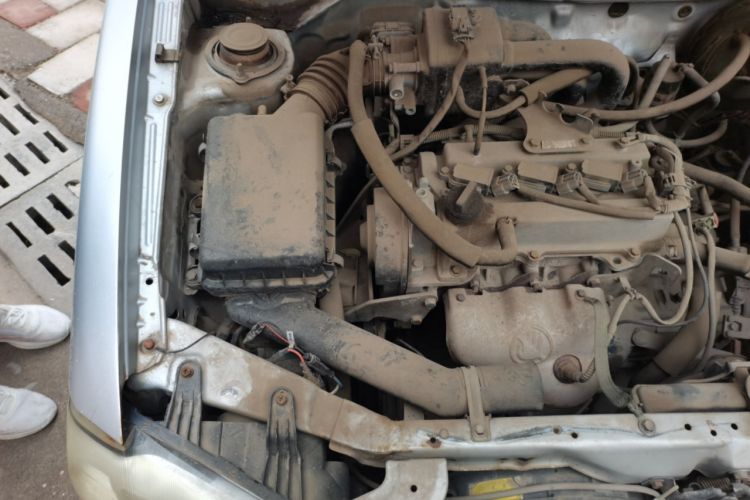 Used FAW Xiali 2012 N3 1.0L Sedan Base Model Engine Bay Right