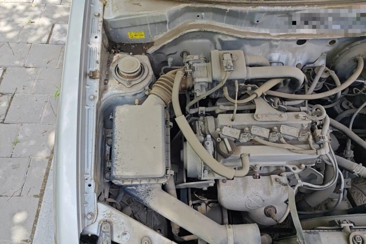 Used FAW Xiali 2012 N3 1.0L Sedan - Practical Model Engine Bay Right